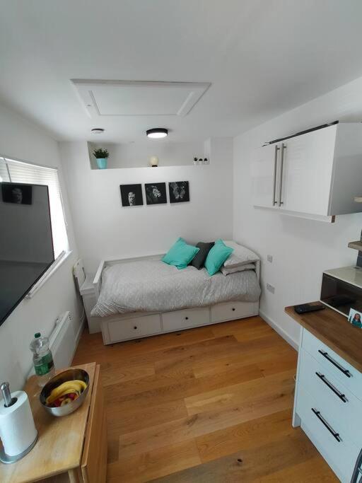 Appartamento Private Self Contained Self Catering Flat Bristol Esterno foto